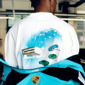 L'ART & PORSCHE MUSEUM T-SHIRT - WHITE